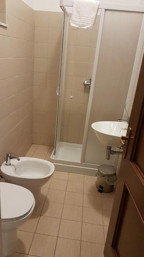 Adonis Hotel Castelvecchio Calvisio Екстериор снимка